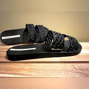 NWOT Ipanema slides/sandals, Size 6, never worn